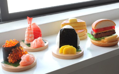 食品サンプルのプロが本気を出したスマホスタンドがマジで凄い!