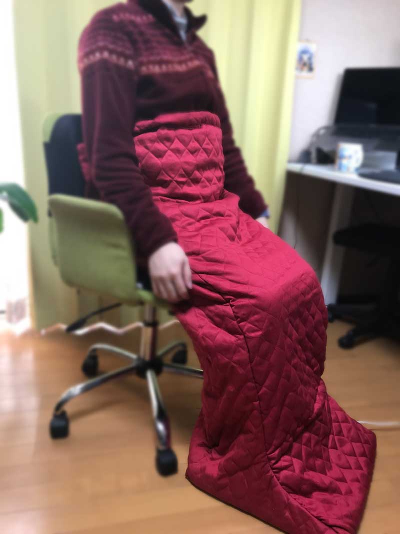 ashimoto_hiter.jpg 履けるコタツが超あったかい